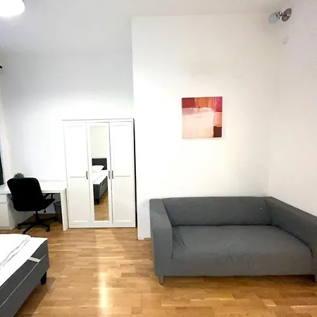 Charming Fully Furnished In Apartmán