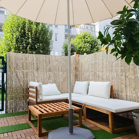 Fast Wifi - 3 Min Walk To Metro - On-site Parking For 19,90 Eur Apartment