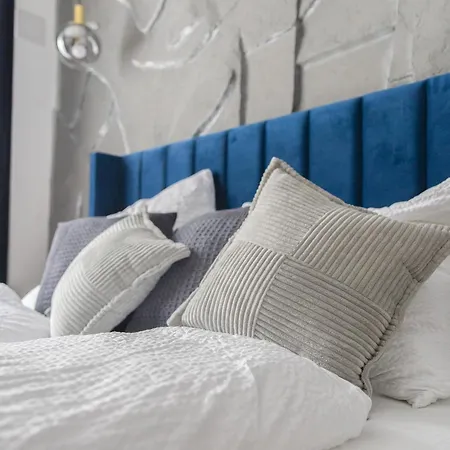 Fast Wifi - 3 Min Walk To Metro - On-site Parking For 19,90 Eur Vienne