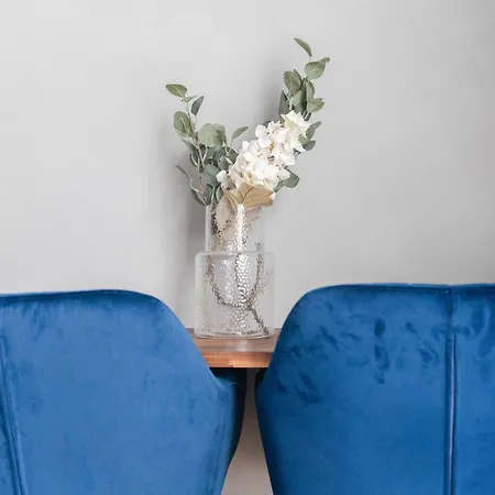 Apartment Fast Wifi - 3 Min Walk To Metro - On-site Parking For 19,90 Eur