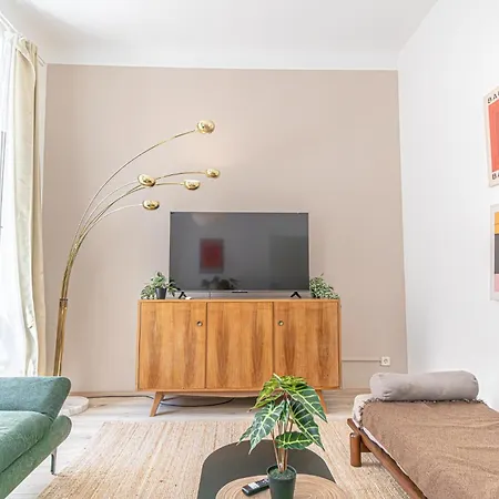 Lovely 1br & 1lr For 5p In The Heart Of
