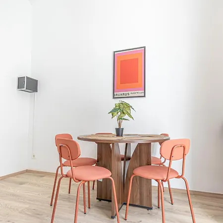 Apartment Lovely 1br & 1lr For 5p In The Heart Of