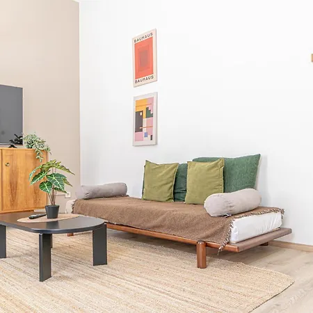 Lovely 1br & 1lr For 5p In The Heart Of