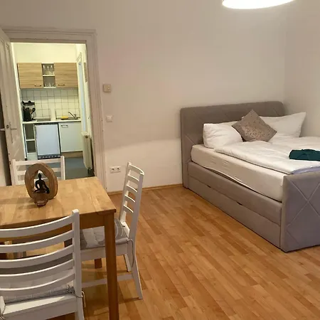 Peaceful 2br 15-min To Ottakring Station Apartmán Vídeň
