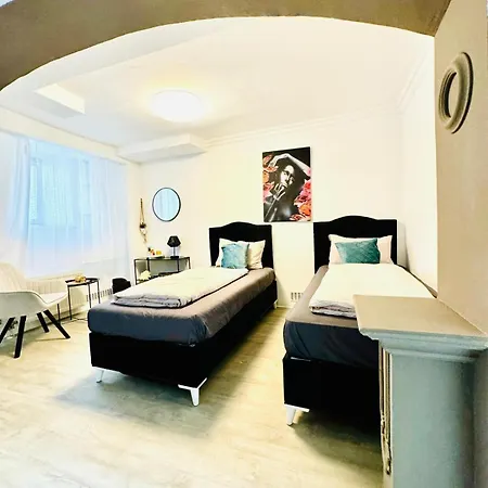 Apartment Very Spacious For Up To 7p With Great Location