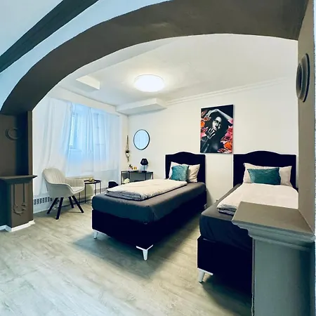 Apartment Very Spacious For Up To 7p With Great Location *