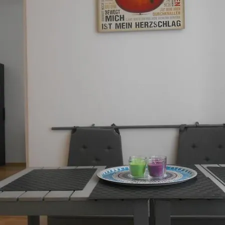 Meidling Apartment *