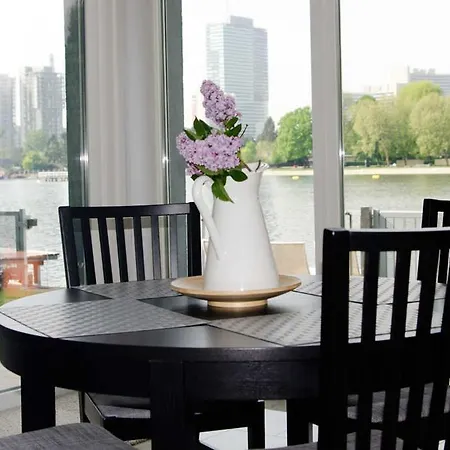 Old Danube Holiday home *