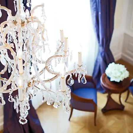Palais Coburg Hotel 5*
