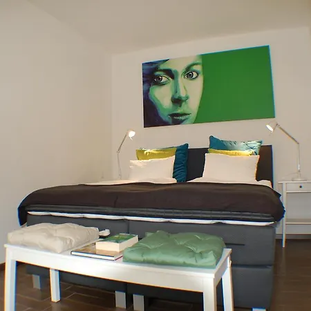 Alga Am Westbahnhof Apartment
