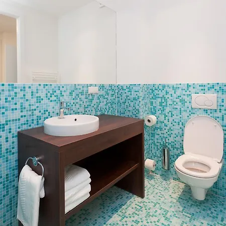 Apartment Redstar 1020