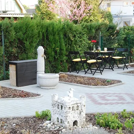 Florian Apartment
