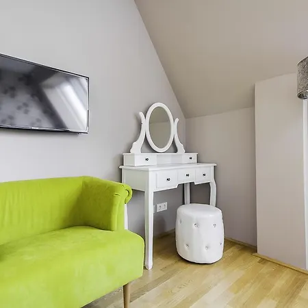 Abieshomes Serviced - Messe Prater Apartment