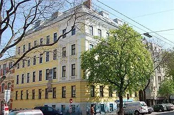Apartment Govienna Quellenstrasse