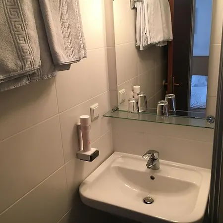 Ani Hotel