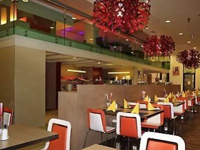 Ibis Messe מלון