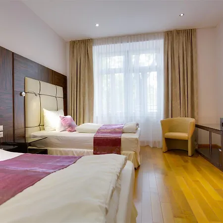 Western Arcadia Hotel Vienne