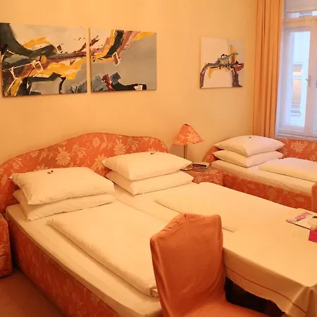 Schweizerhof 3* Vienna