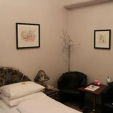 Schweizerhof 3* Vienna