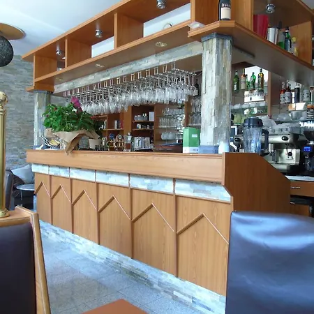 Cafe 168 2*