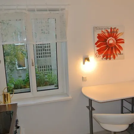 Paradies - U1 Station Altes Landgut Apartment Vienna
