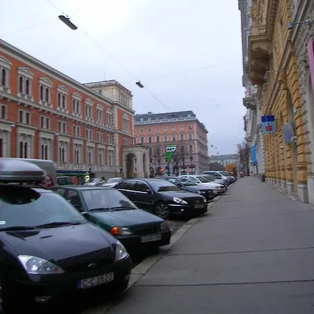 Exclusive In The City Centre Of