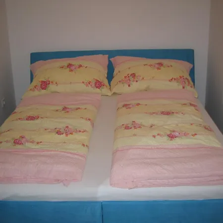Apartment Lumes - Kolonitzgasse 10 *