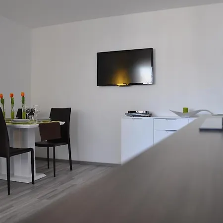 Traditional Tav Apartament *