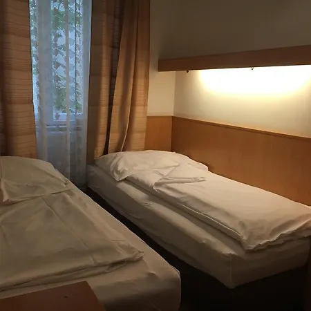 Hotel Ani-falstaff 3*
