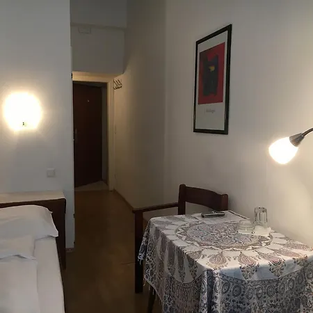 Hotel Ani-falstaff