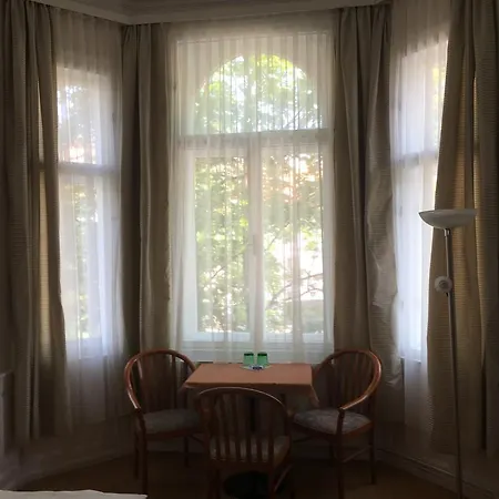 Hotel Ani-falstaff