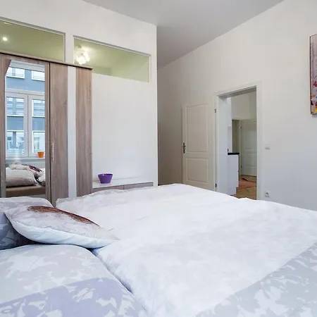 The Barts Apartments - Self Check-In