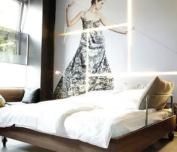 Hotel Urbanauts