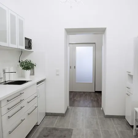 Apartment Old *