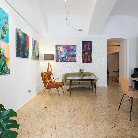 Apartment Laer Hundertwasserhaus *