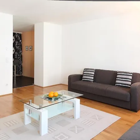 3 Sunny Apartments-schoenbrunn, 100m2 With Balcony * Vienna