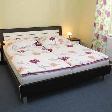 3 Sunny Apartments-schoenbrunn, 100m2 With Balcony *