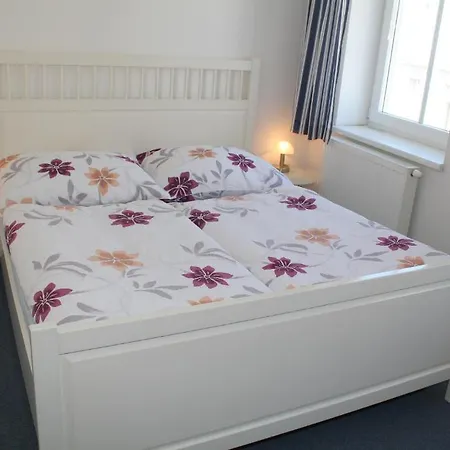 Apartment 3 Sunny Apartments-schoenbrunn, 100m2 With Balcony