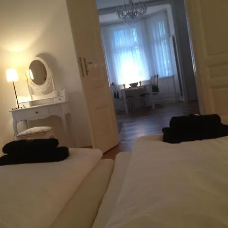 Design Schoenbrunn Apartment *