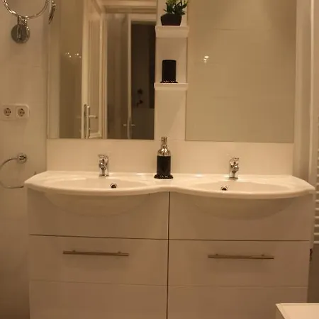 Apartment Design Schoenbrunn *