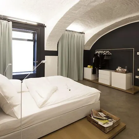 Hotel Urbanauts