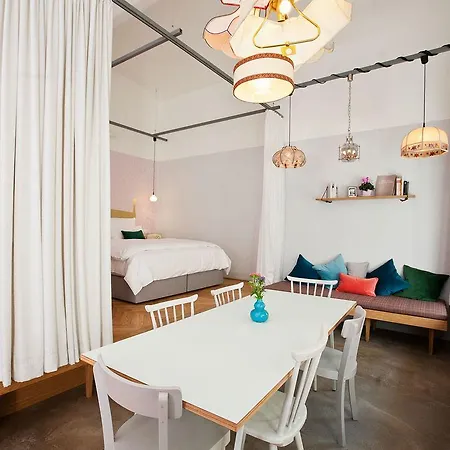 Hotel Urbanauts *