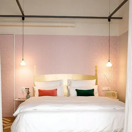Hotel Urbanauts
