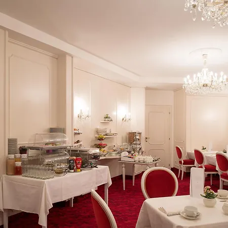 Elaya City Center 4*