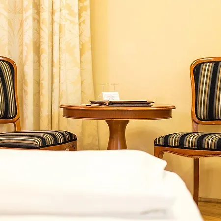 Shs Papageno Hotel