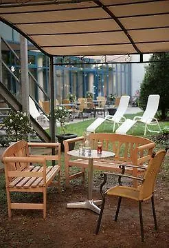 Allyouneed Vienna4 Hotell 3*