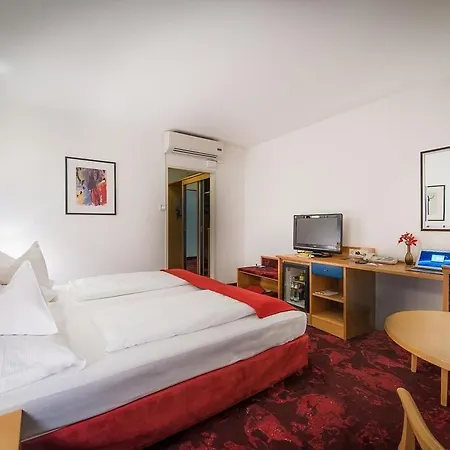 Boltzmann Hotell