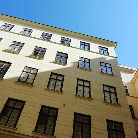 Lehrerhaus Hotel 2*