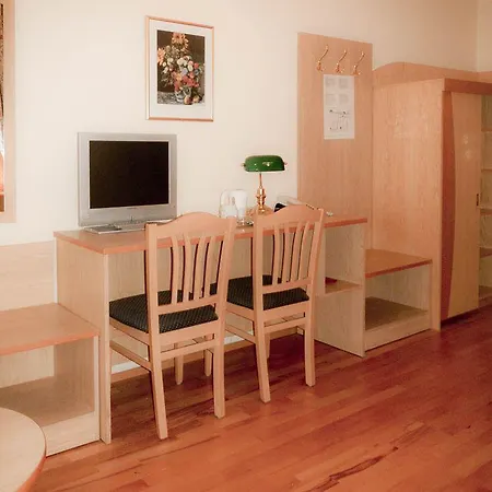 Graf Stadion Hotel
