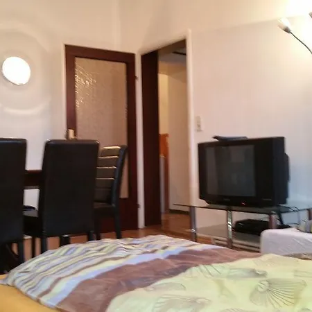 Raisa Randhartingergasse 12 Hotel Vienna